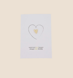 Wenskaart broche hartje in je hart wit/zwart/goud