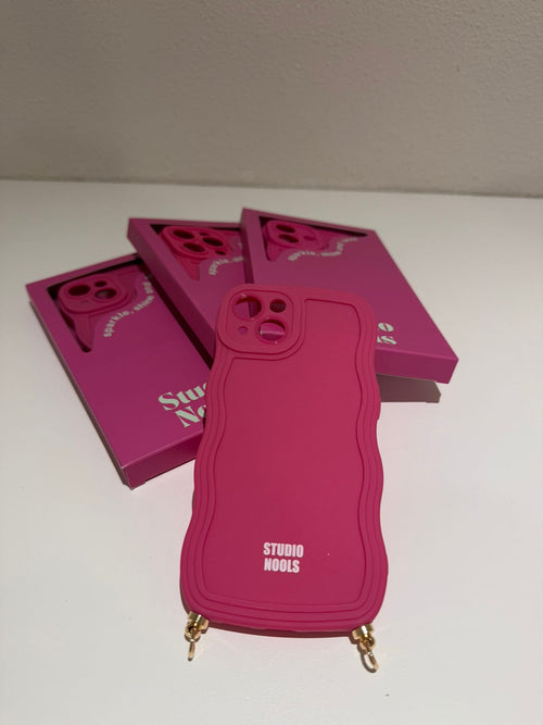 Studio Nools Wavy Case” – iPhone Series