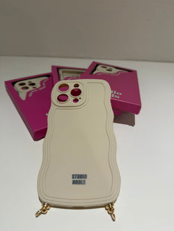 Studio Nools Wavy Case” – iPhone Series