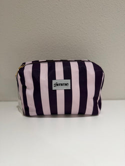 Gimme Pink Stripe Toilettas – 23 x 15 x 10 cm