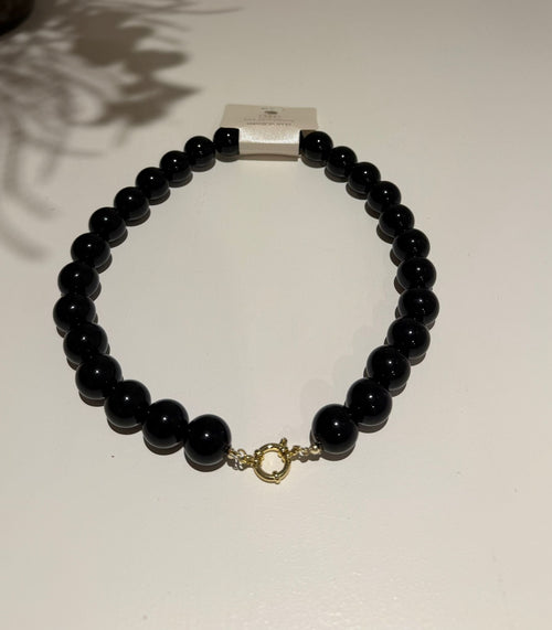 Zwarte Kralenketting met Gouden Sluiting