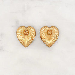ByNouck Curved Heart Stud Set