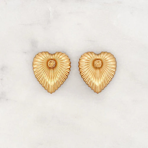 ByNouck Curved Heart Stud Set